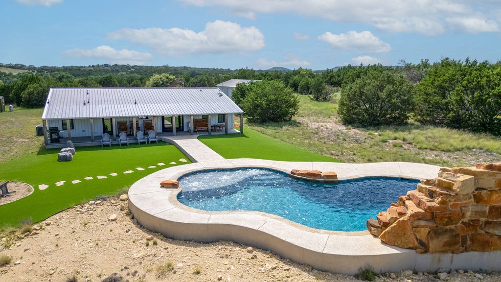 13770 Private Road 3642, Kempner
