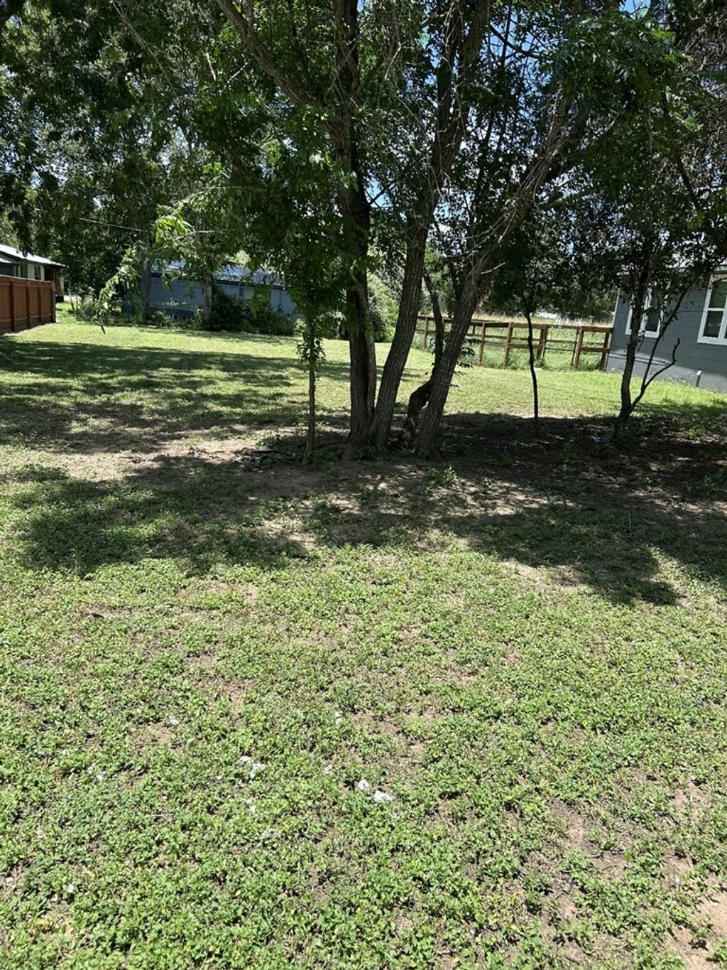 704 Hill Street, Smithville