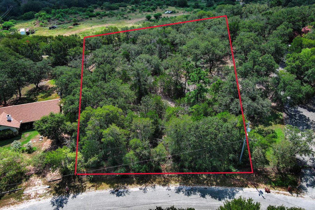000 Piney Ridge Drive, Bastrop