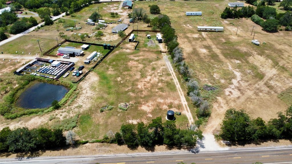 1856 Fm 2104 Highway, Paige