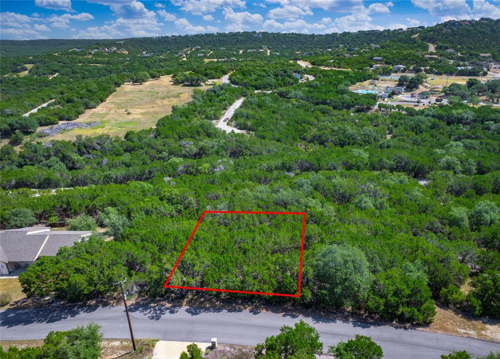 8001 Flintlock Circle, Lago Vista
