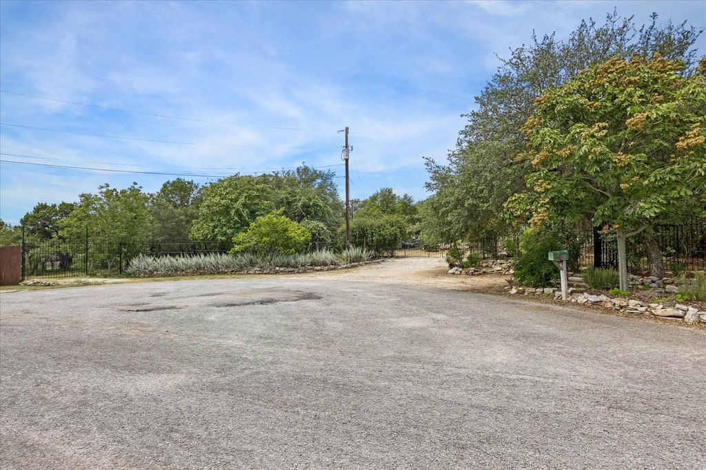 180 Donna Drive, Wimberley