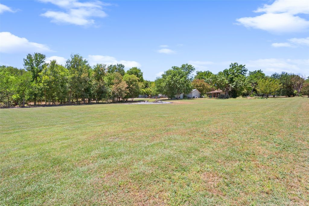 22712 N 12th Street, Buckholts