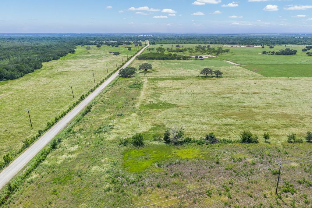 Lot 11 Cr 353, Gonzales