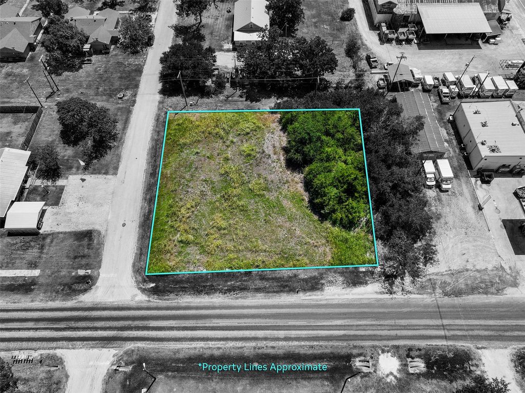 311 E Clark Street, Bartlett