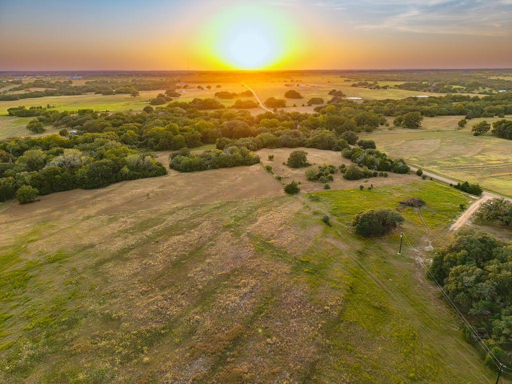 1830 Holub Road, Schulenburg