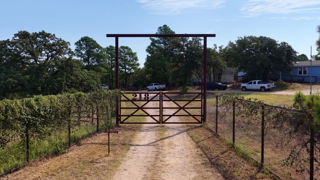 218 Little Ranch Road, Red Rock