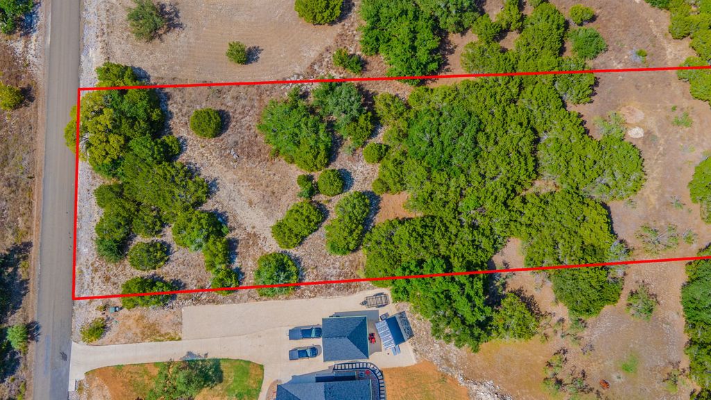 406 Wagon Wheel Trail, Bertram