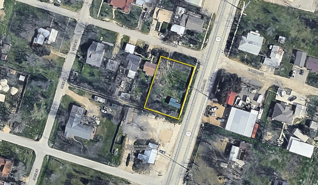 241 E Jackson Street, Bartlett