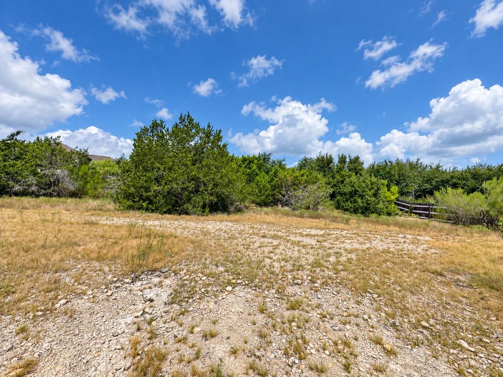 10013 Janet Loop, Dripping Springs