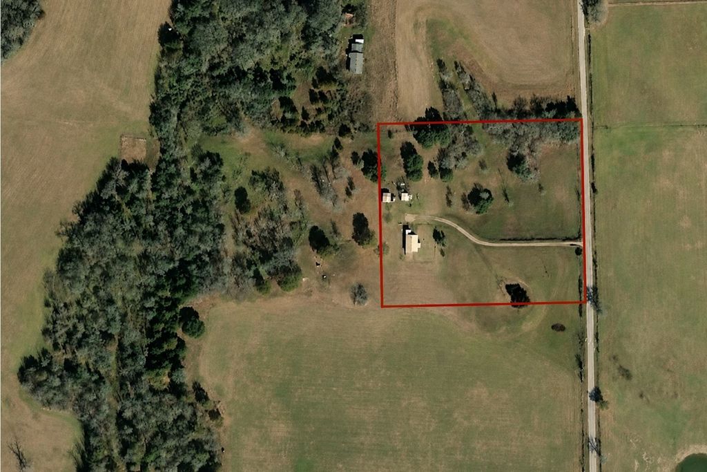143 Krchnak Road, La Grange
