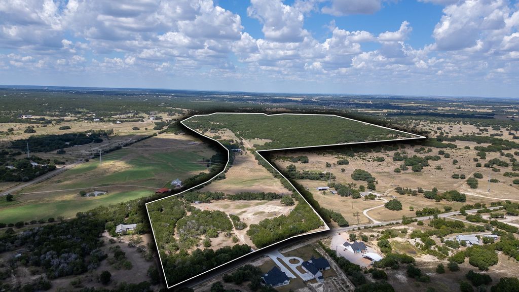 930 County Road 200, Burnet