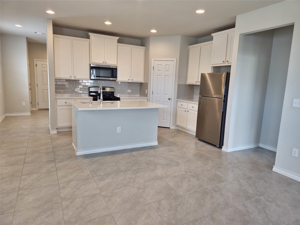 7624 Saginaw Drive, Austin TX Real Estate Listing MLS® 8612131