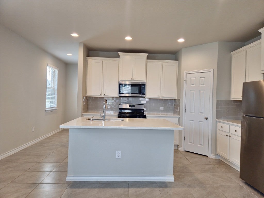 7624 Saginaw Drive, Austin TX Real Estate Listing MLS® 8612131