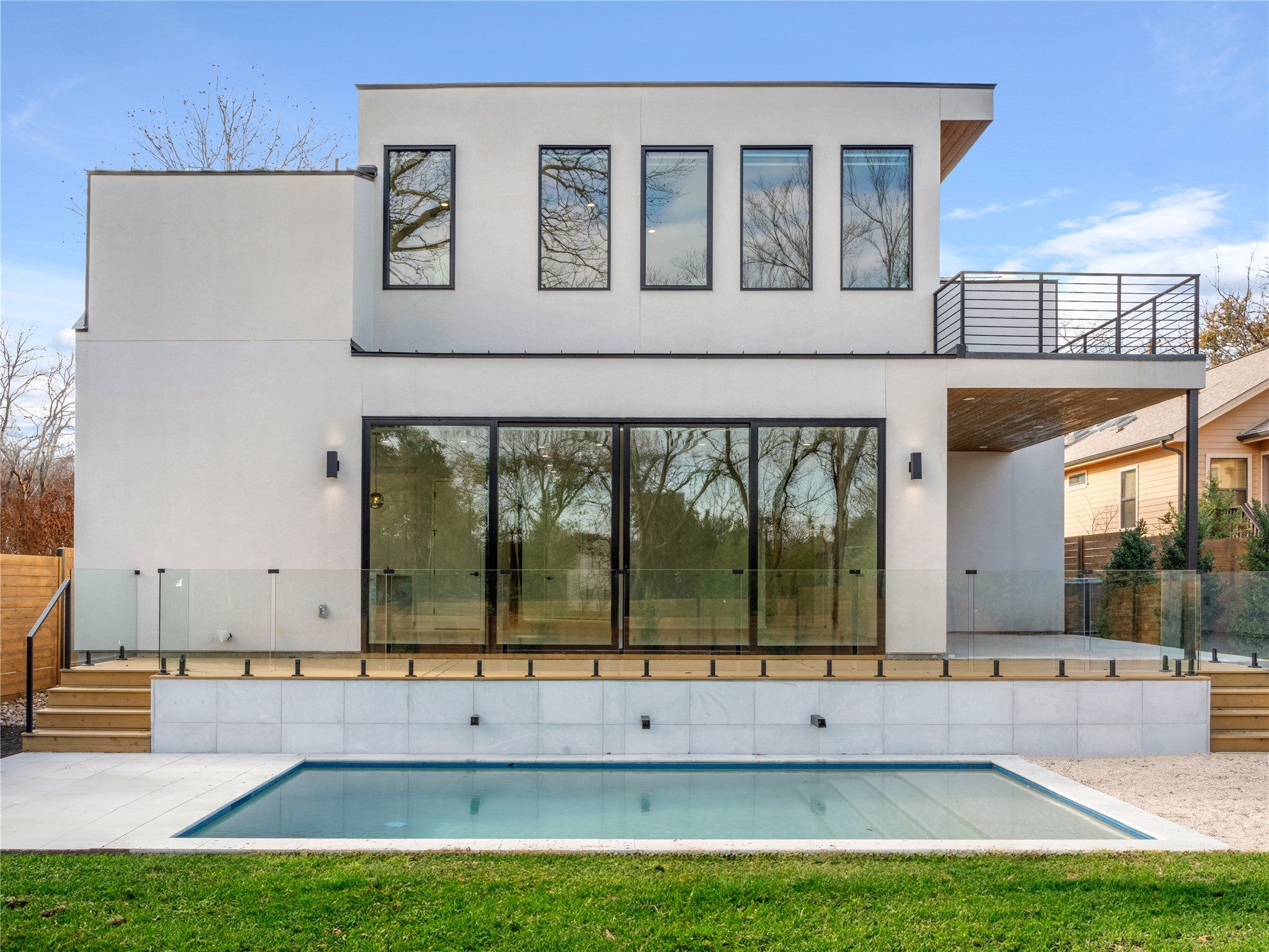 Photo of Listing #3823875