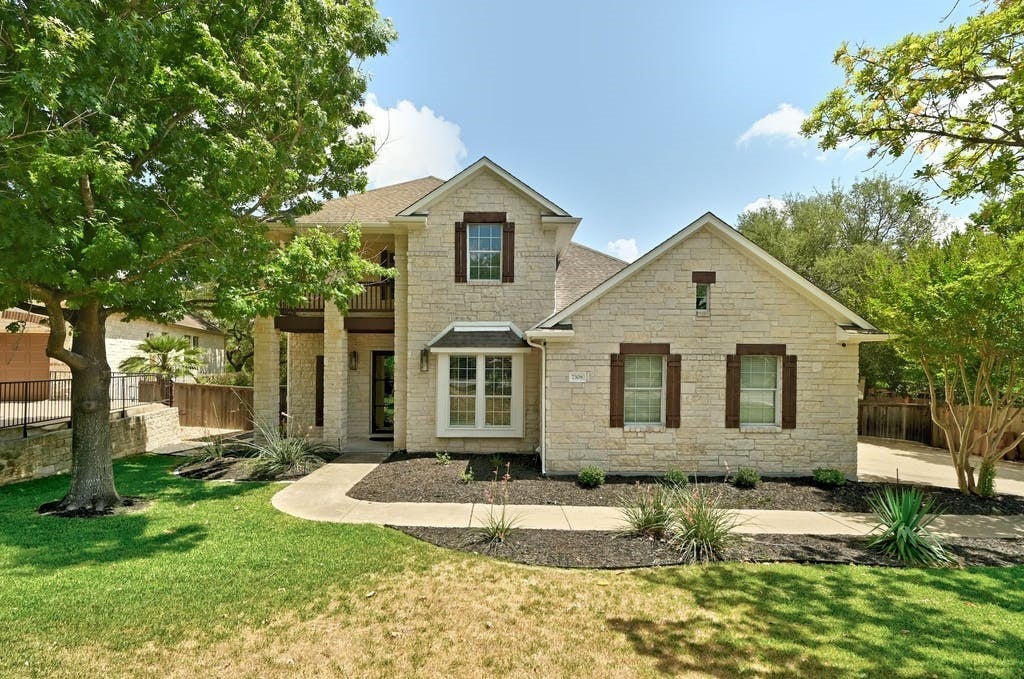 Photo of Listing #1740477