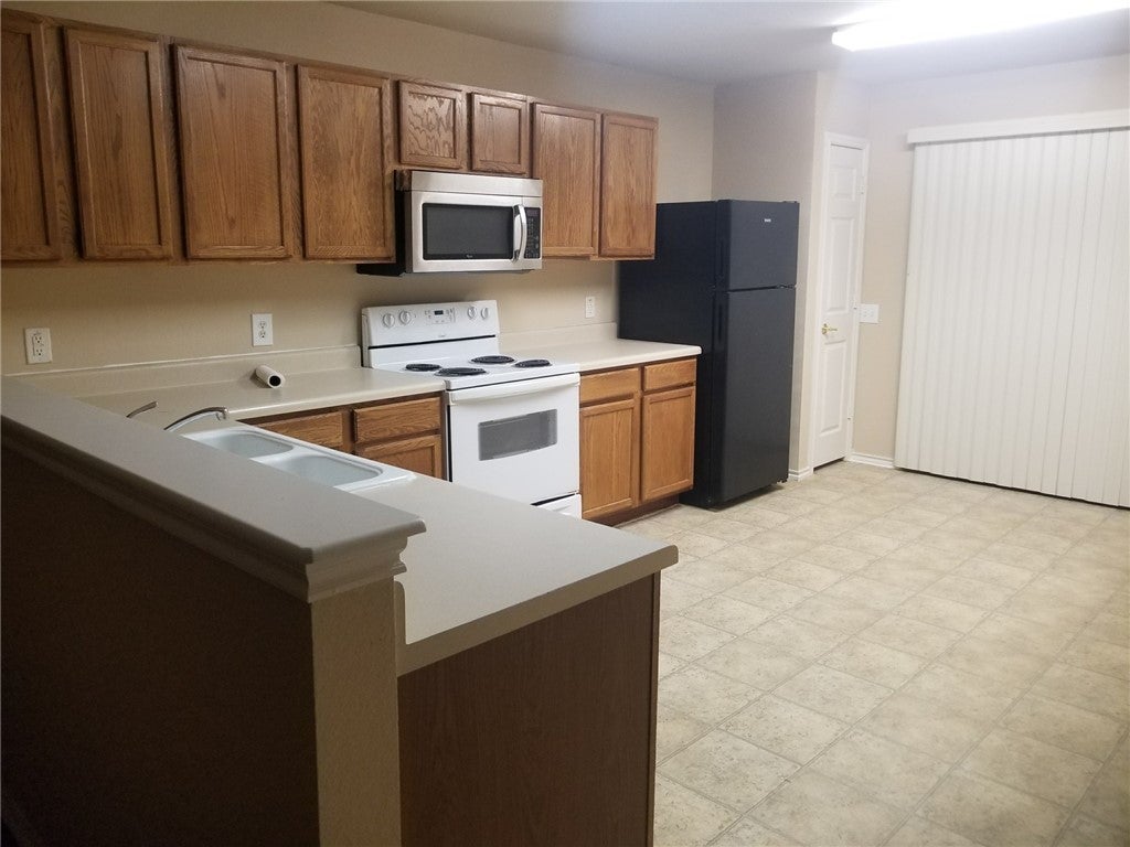 Photo of Listing #1913497