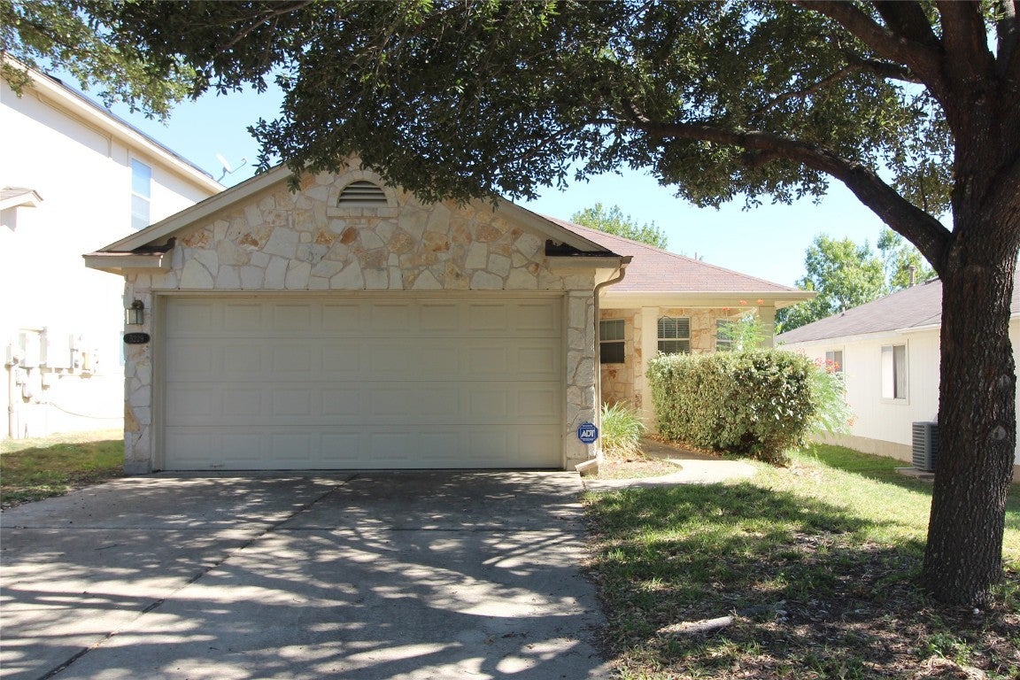 Photo of Listing #2571014