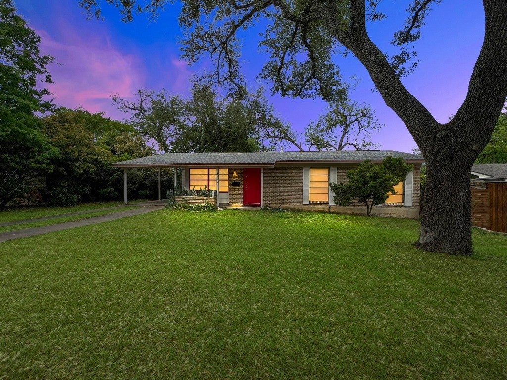 Photo of Listing #8406784