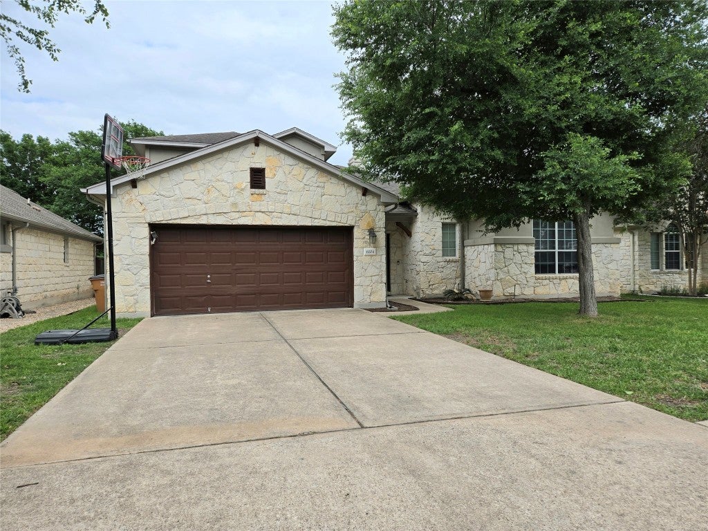 Photo of Listing #2357891