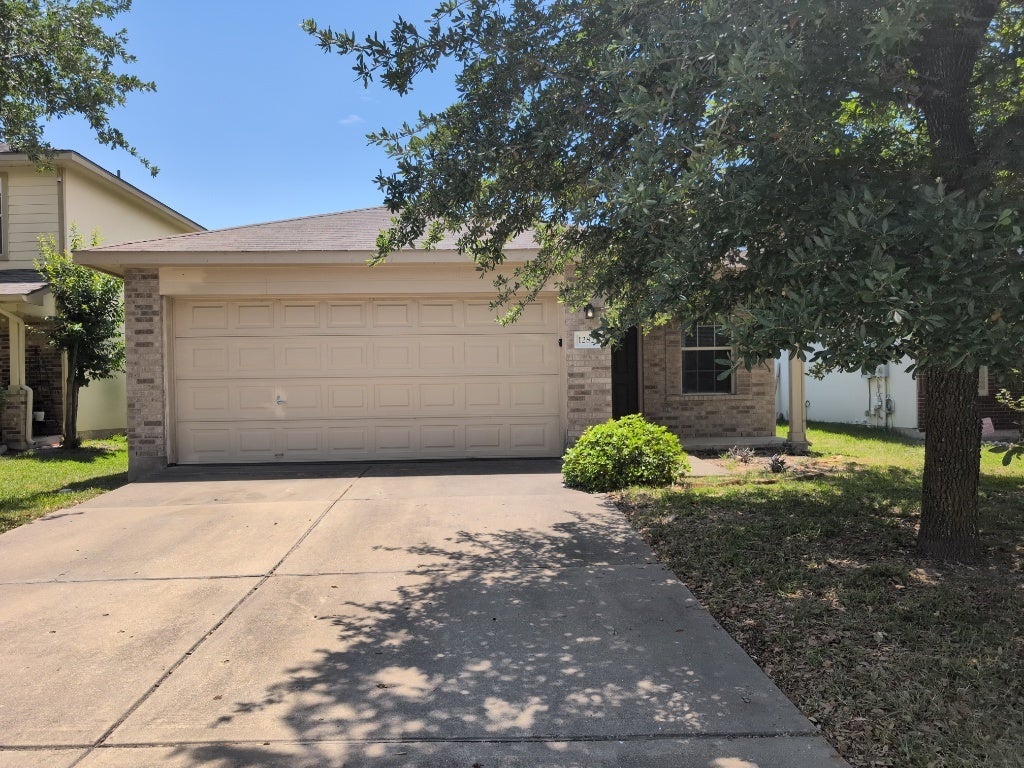 12821 Door Bell Drive, Manor