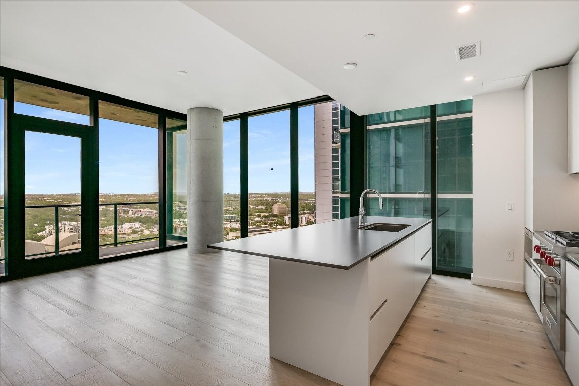 Photo of Listing #6445481