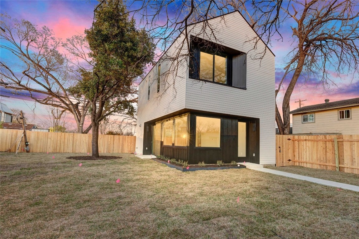 Photo of Listing #1767872