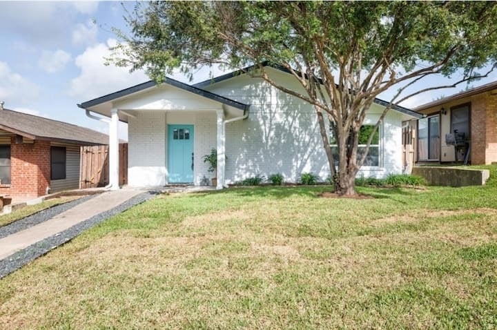 Photo of Listing #1102228