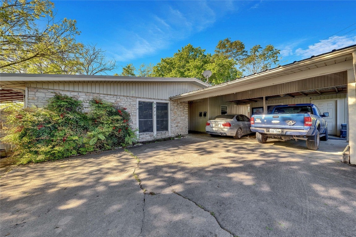 Photo of Listing #1001707