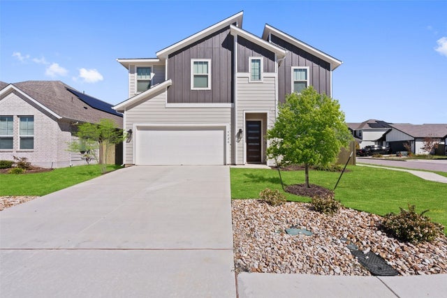9820 Grapevine Leaf Drive, Manor