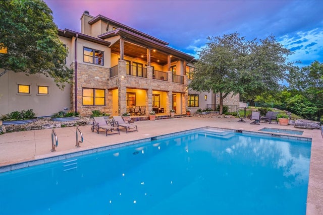 1101 Sprague Lane, West Lake Hills