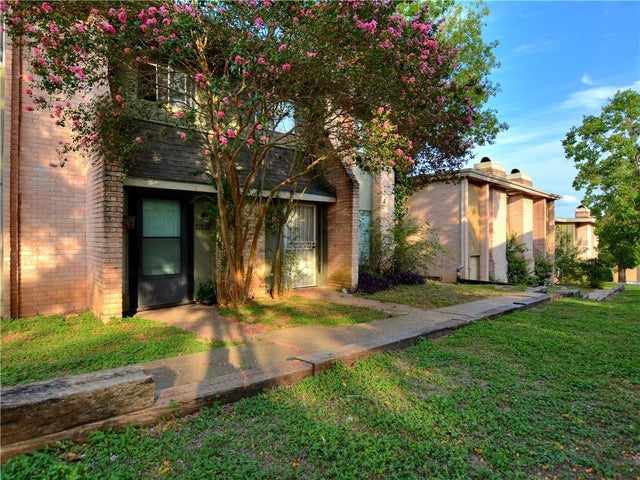 2703 Northeast Drive B, Austin