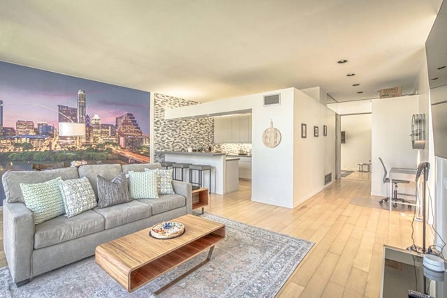 Photo of Listing #1786408