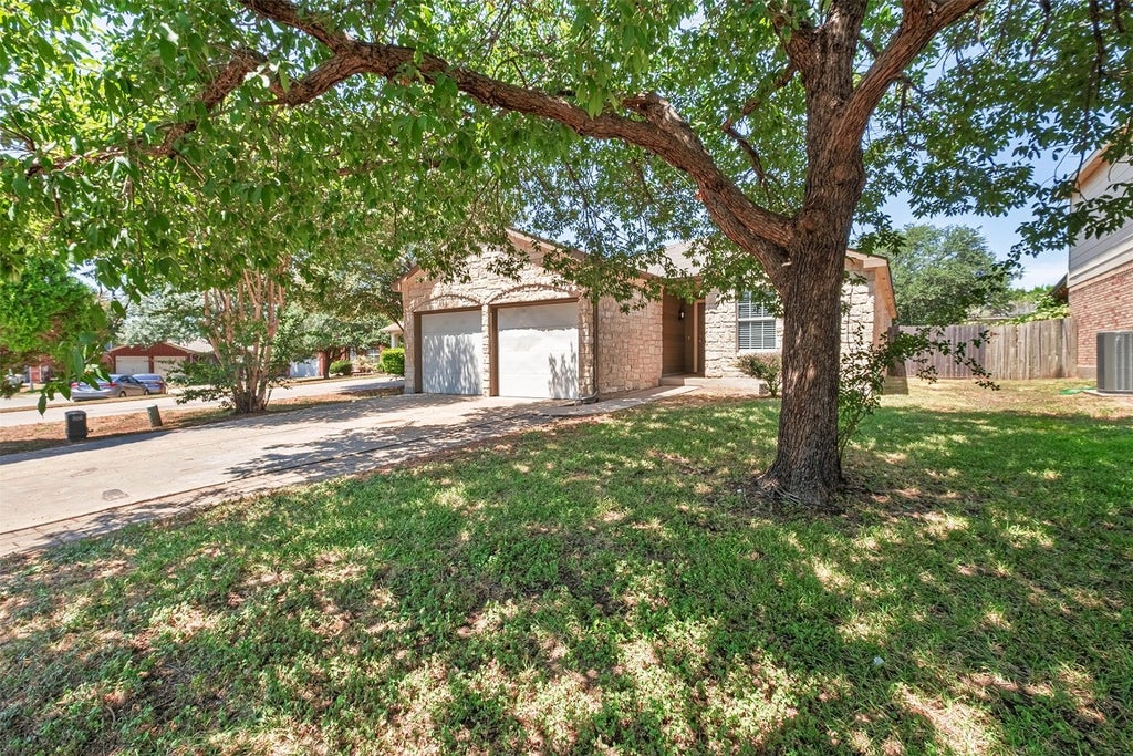 902 Low Brim Cove, Pflugerville