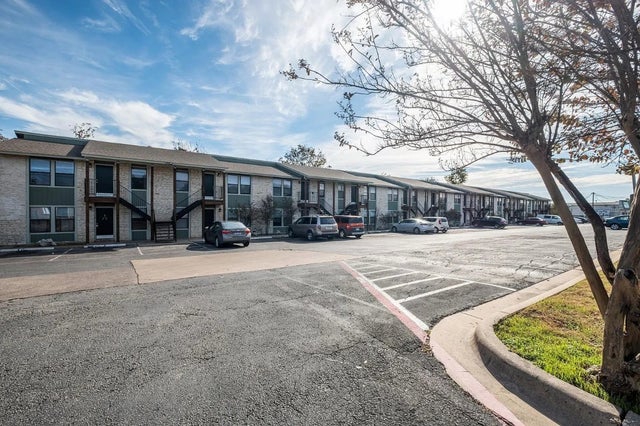 1111 Sunrise Road 14, Round Rock