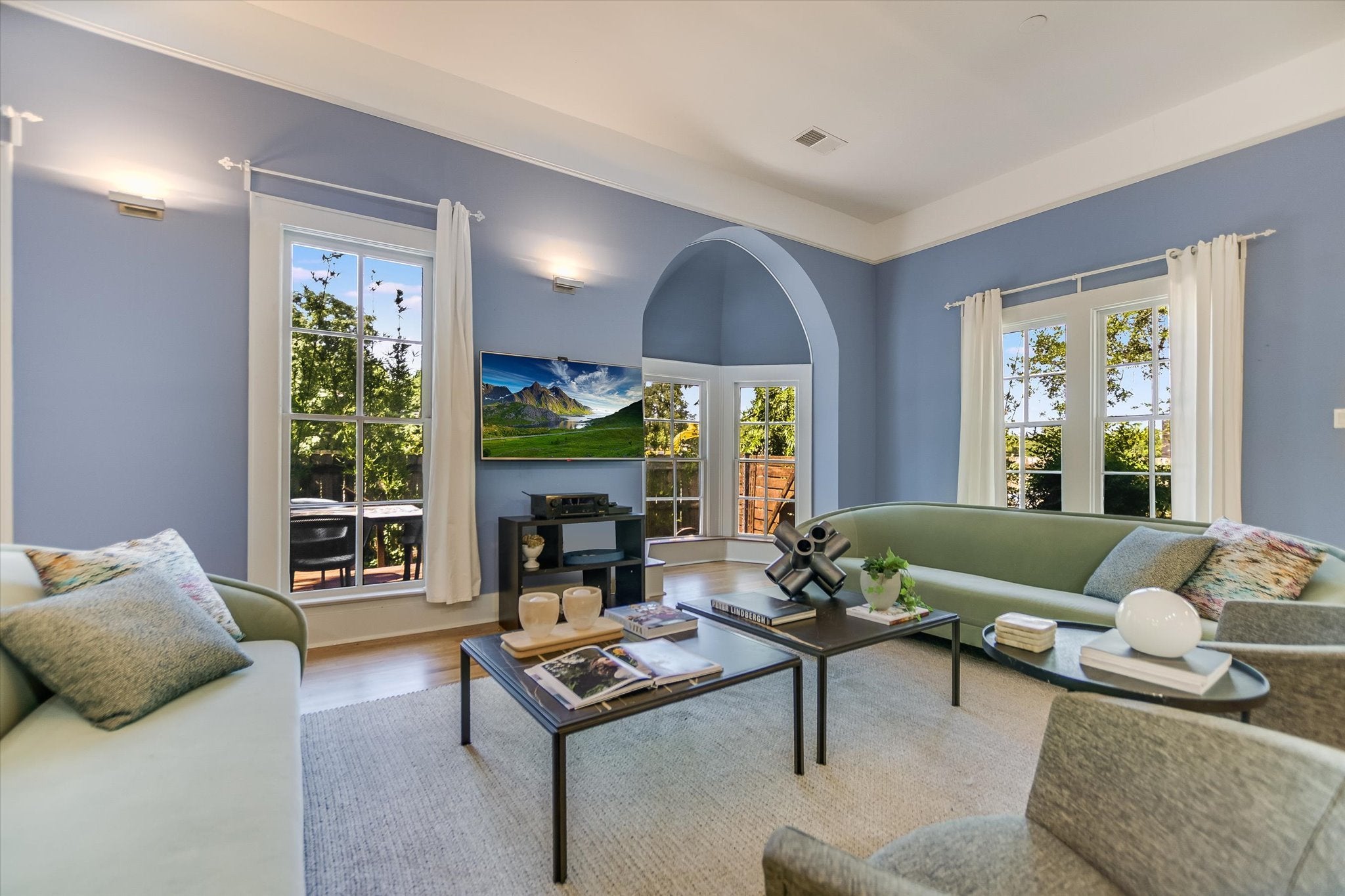 Photo of Listing #2286159