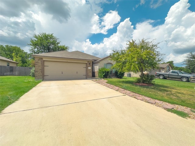 2707 Burlington Street, Temple