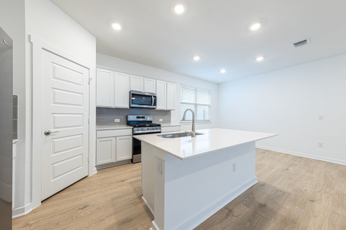 Photo of Listing #9286156