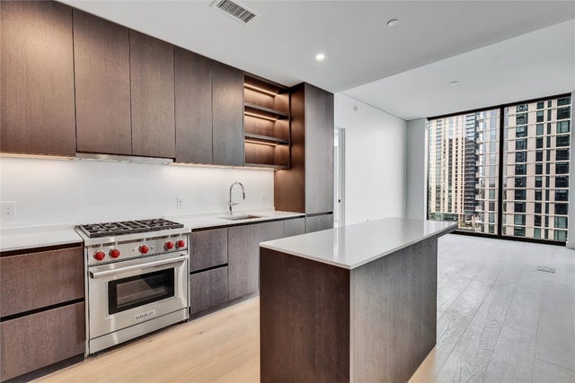 610 Davis Street 2003, Austin