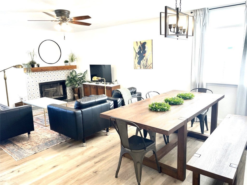 Photo of Listing #2373967