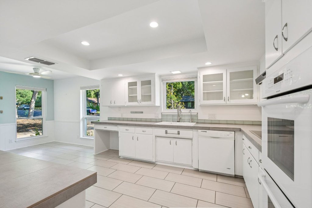 2505 Comburg Castle Way, Austin