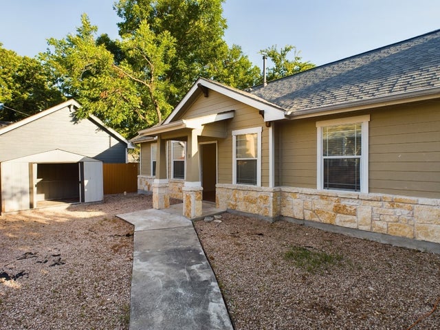 401 Nelray Boulevard B, Austin