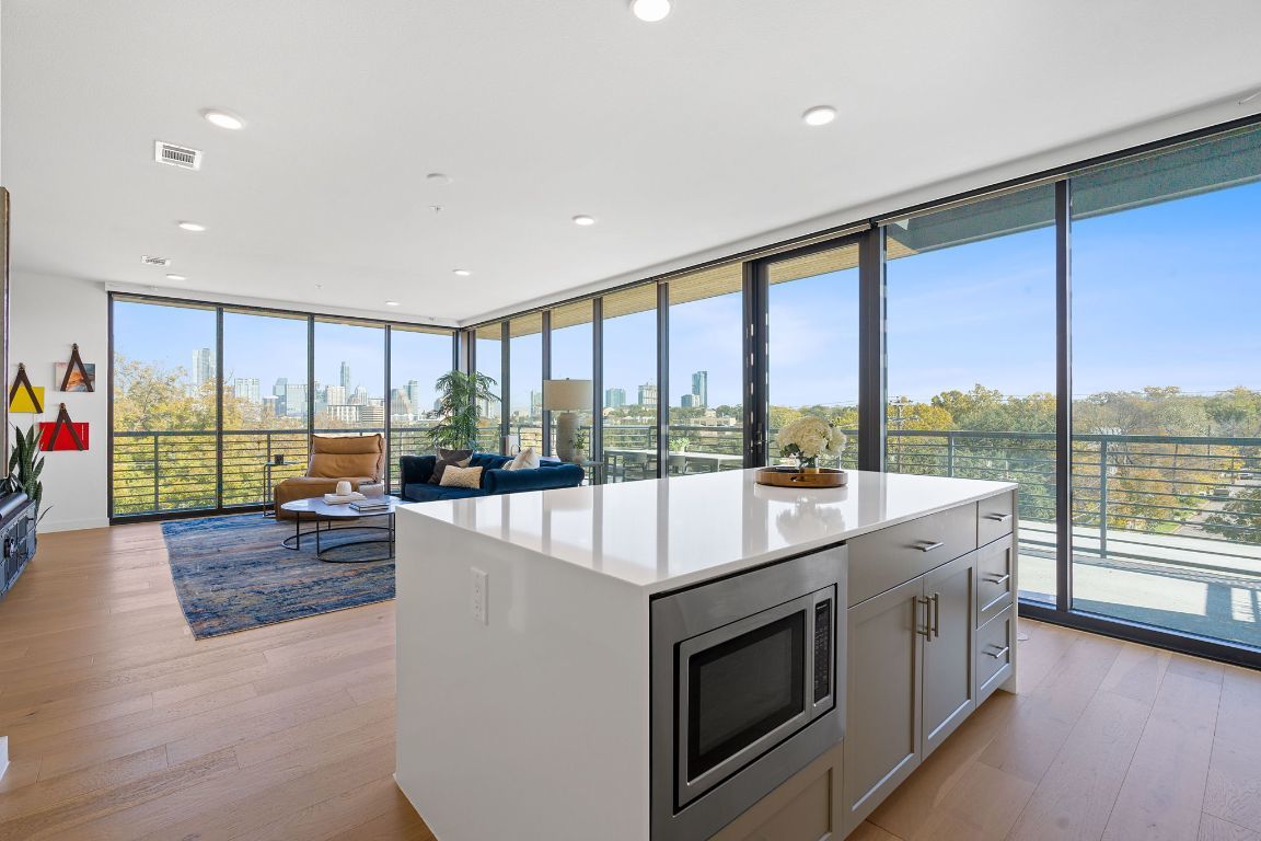 Photo of Listing #2542209