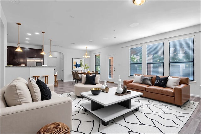 10217 English Oak Drive, Austin