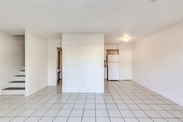 2215 Mission Hill Cir 103, Austin