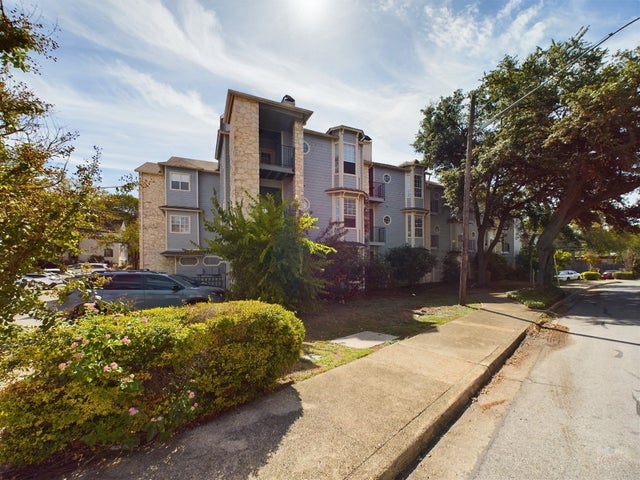 3111 Tom Green Street 202, Austin