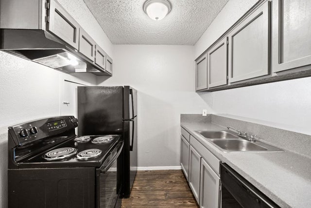 805 S Center Street 106, Austin