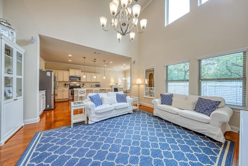 Photo of Listing #1525622