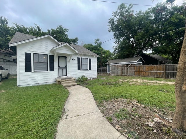 506 W 11th Street, Taylor