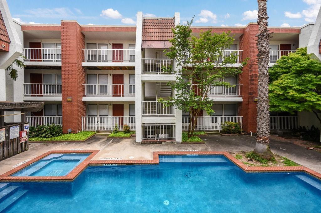 Photo of Listing #1705283